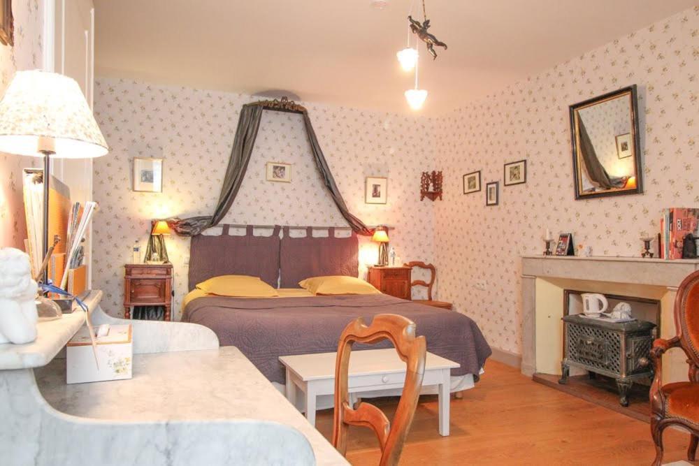 Bed and Breakfast La Jariette Airvault Экстерьер фото