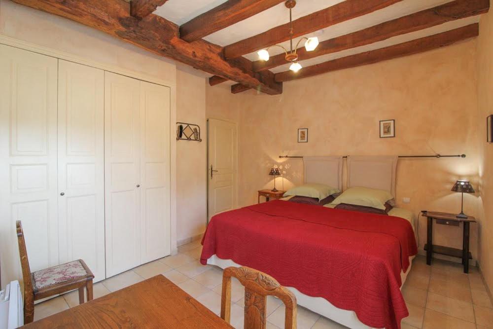 Bed and Breakfast La Jariette Airvault Экстерьер фото